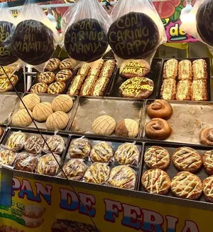 Ruta de mercados. El tradicional Mercadito de la Basílica de Guadalupe: variedad muy amplia de antojitos, postres, dulces y comida mexicana