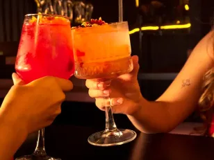 ¿Viernes en el Barrio Antiguo? Tienes que ir a Maui, aqui 6 razones