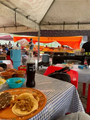 Ruta de mercados. Con una longitud récord de casi 30 cuadras, el Mercado Solidaridad ofrece comida regional, tacos, tortas, elotes asados y hasta cabrito