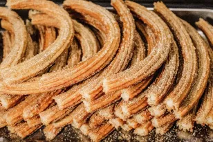 Ferias del pino en SP, MTY y GPE. Más que la compra de un árbol, un festín gastronómico y una tradición familiar