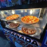 Ruta de mercados. Balcones de San Miguel, 25 años en GPE, sábados por la noche, más de 20 cuadras y variedad de comida: tortas, pollo asado, brochetas, churros y más