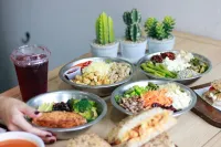 Para los que siguen buscando opciones saludables y fit, aquí 7 barras de ensaladas en MTY, SPG y APO con variedad de proteínas, vegetales y aderezos. ¿Las conocías?