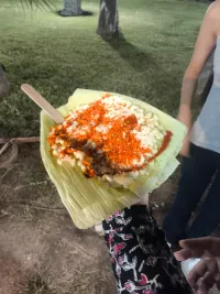 Ruta de mercados. Mercado del Chorro: fin de semana en la tarde, comida sudamericana, antojos, productos orgánicos, música de los 60, karaoke y hasta pasillo vegano