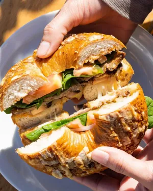 Cafés independientes de NL. ¿Desayuno al estilo Nueva York? Nos dijeron que en estas 3 cafeterías preparan los mejores bagels: salmón, roast beef, huevo y pollo