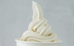 ¿Conoces el soft serve? Es el helado suave en forma de espiral que sirven en McDonald's. Ahora también lo ofrecen en las heladerías de NL y hasta con sabor matcha