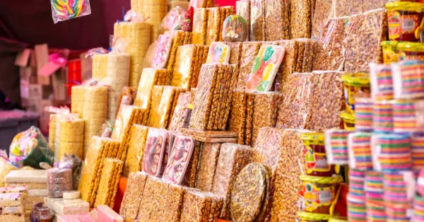 Ruta de mercados. El tradicional Mercadito de la Basílica de Guadalupe: variedad muy amplia de antojitos, postres, dulces y comida mexicana