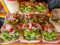 ¿Qué se antoja comer cuando hace calor? Nuestros lectores respondieron: tortas de carnes frías con mucho aguacate. Aquí 3 opciones callejeras y llenadoras en STA — Gastronomía en Monterrey, Nuevo León