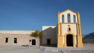 Recorridos por NL. Entre carretera y desierto, la escasa pero auténtica oferta gastronómica de Mina: machacado, nieve de pitahaya, milanesa y bistec en salsa — Gastronomía en Monterrey, Nuevo León