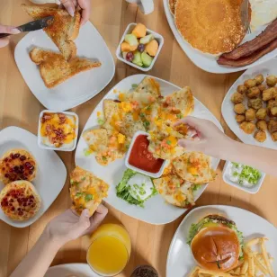 Semana Santa 2026. ¿Ya te levantaste temprano para volver a NL? Aquí 2 opciones para desayunar al estilo americano en McAllen: Birdie Bistro y Jimmy's Egg — Gastronomía en Monterrey, Nuevo León