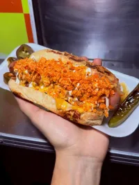 24/04 Día del hot dog. ¿Sabías que el hot dog tiene casi 500 años de antigüedad? Aquí 3 en zona Tec para todos los gustos: el callejero, el gourmet y el moderno — Gastronomía en Monterrey, Nuevo León