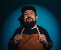 Borrecito es el chef invitado en la nueva edición de "Sábado de discos y mariscos" en Saloon Venado el 25 de abril: menú especial, mezcal artesanal y vinilos — Gastronomía en Monterrey, Nuevo León